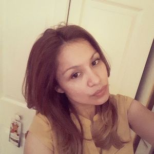 Meet your Posher, Adela